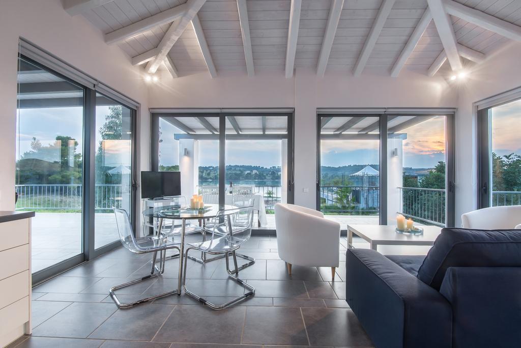 Minimal Sea View Maisonette ปอร์โตเฮลี ภายนอก รูปภาพ